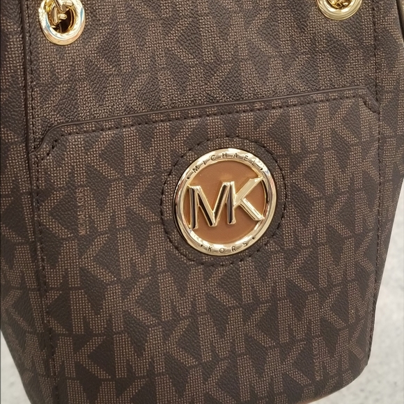 SOLD🎉New Michael Kors Brown Tan Gold Chain Signature Print Should Handbag Brown - Picture 2 of 3